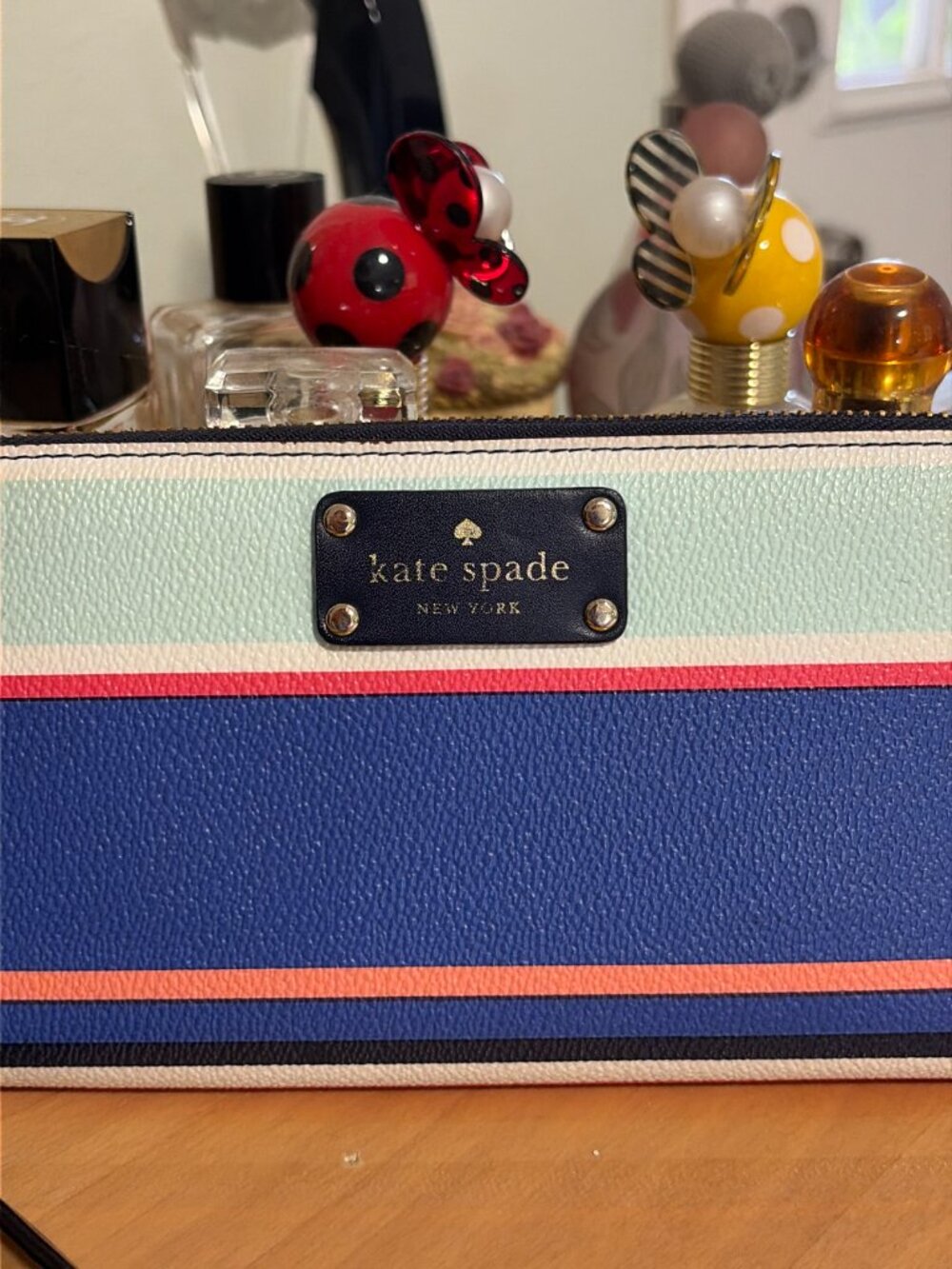 KATE SPADE LAUREL WAY STRIPED CONTINENTAL ZIP AROUND WALLET